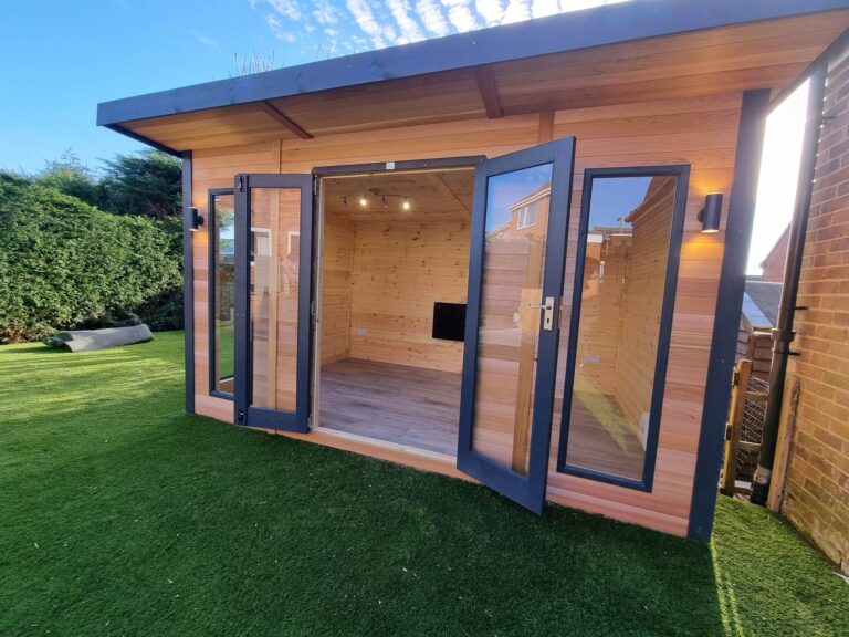 Cedarwood Royal Garden Room