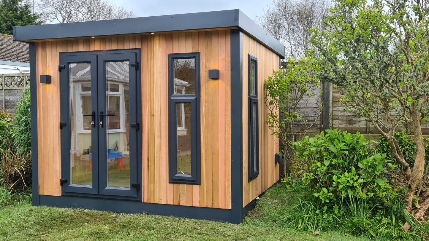 Uberhaus - Pent Style Roof