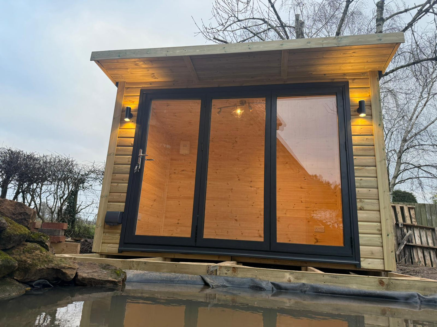 Monarch Garden Room - 16mm Loglap Cladding