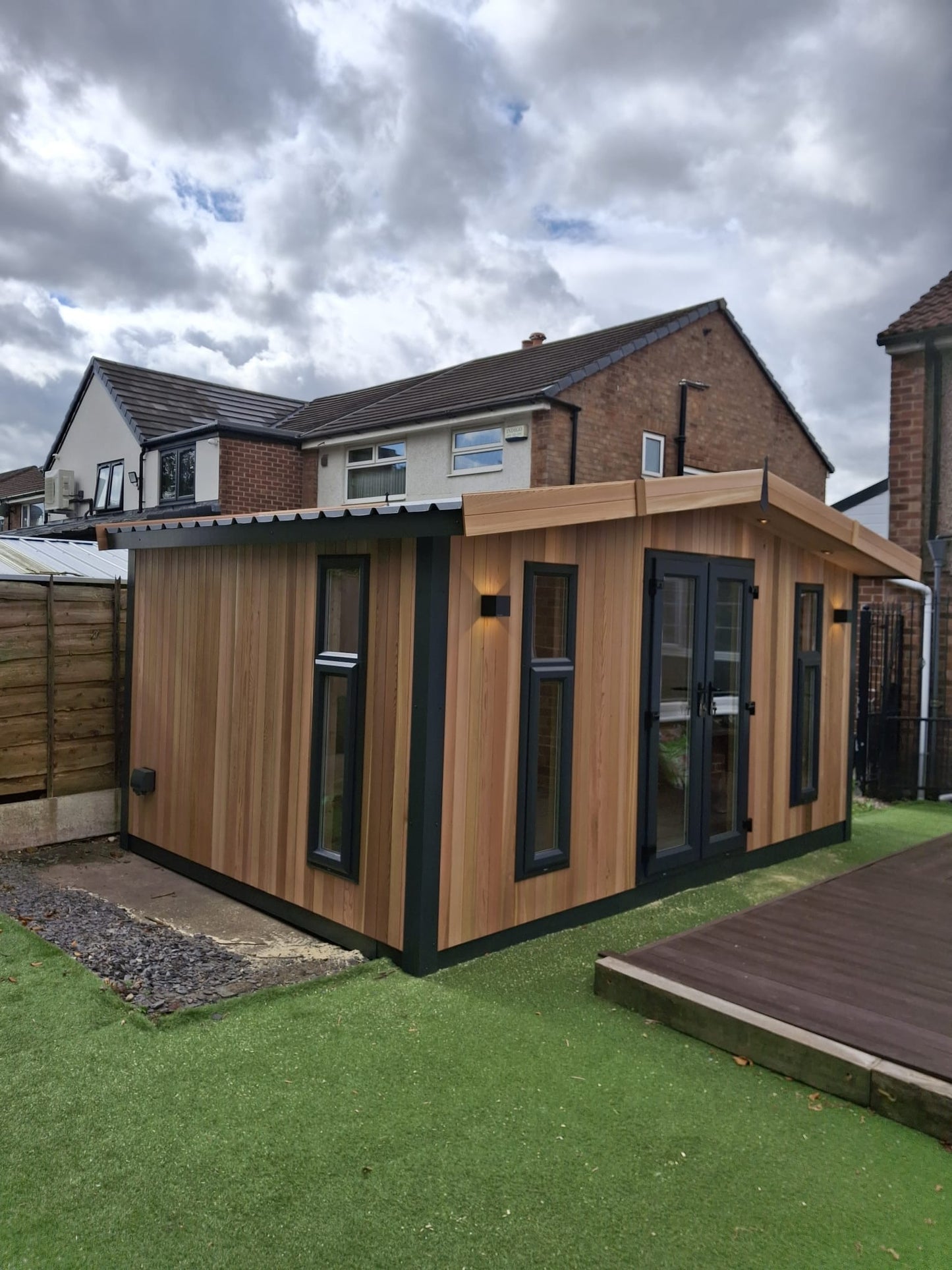 Uberhaus - Apex Style Roof w/metal roof