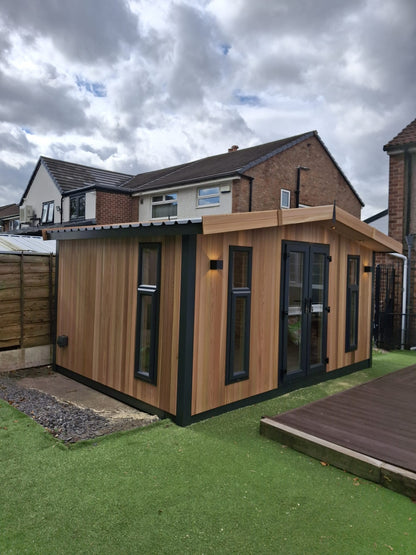 Uberhaus - Apex Style Roof w/metal roof