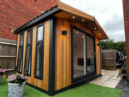 Uberhaus - Apex Style Roof w/metal roof