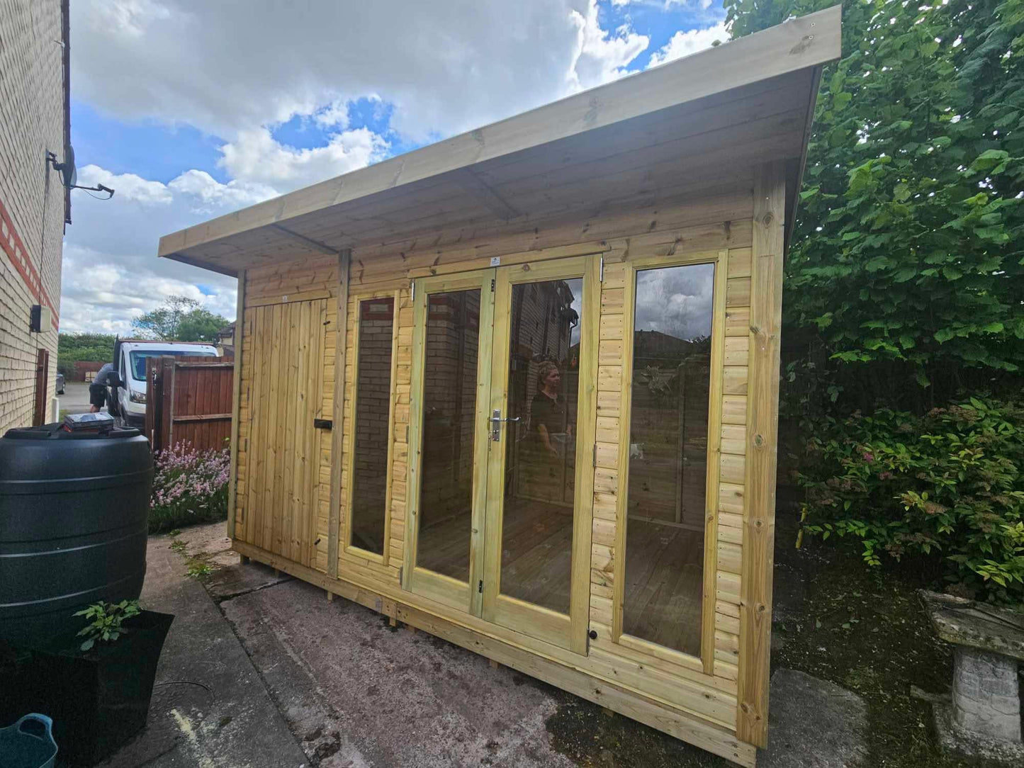 Contemporary Royal Shed Combi - 16mm Loglap Cladding