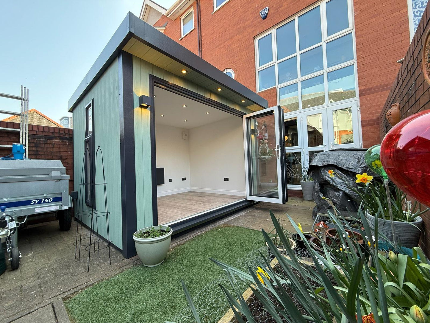 Uber Endura - Composite Garden Room - Lifetime Guarantee!