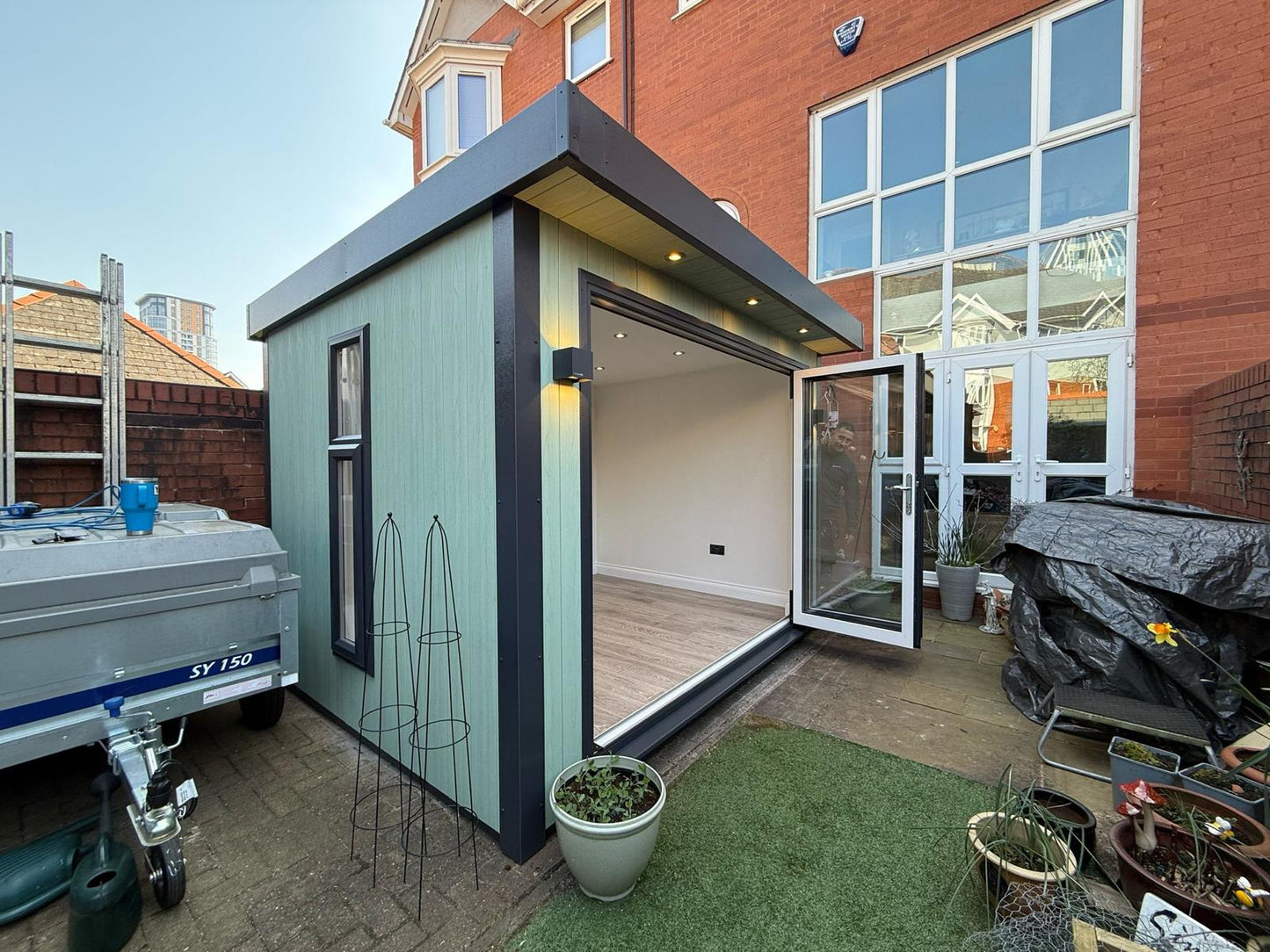 Uber Endura - Composite Garden Room - Lifetime Guarantee!