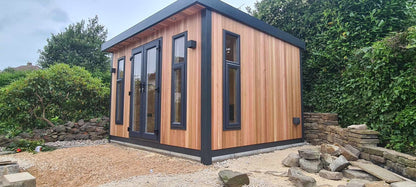 Uberhaus - Pent Style Roof