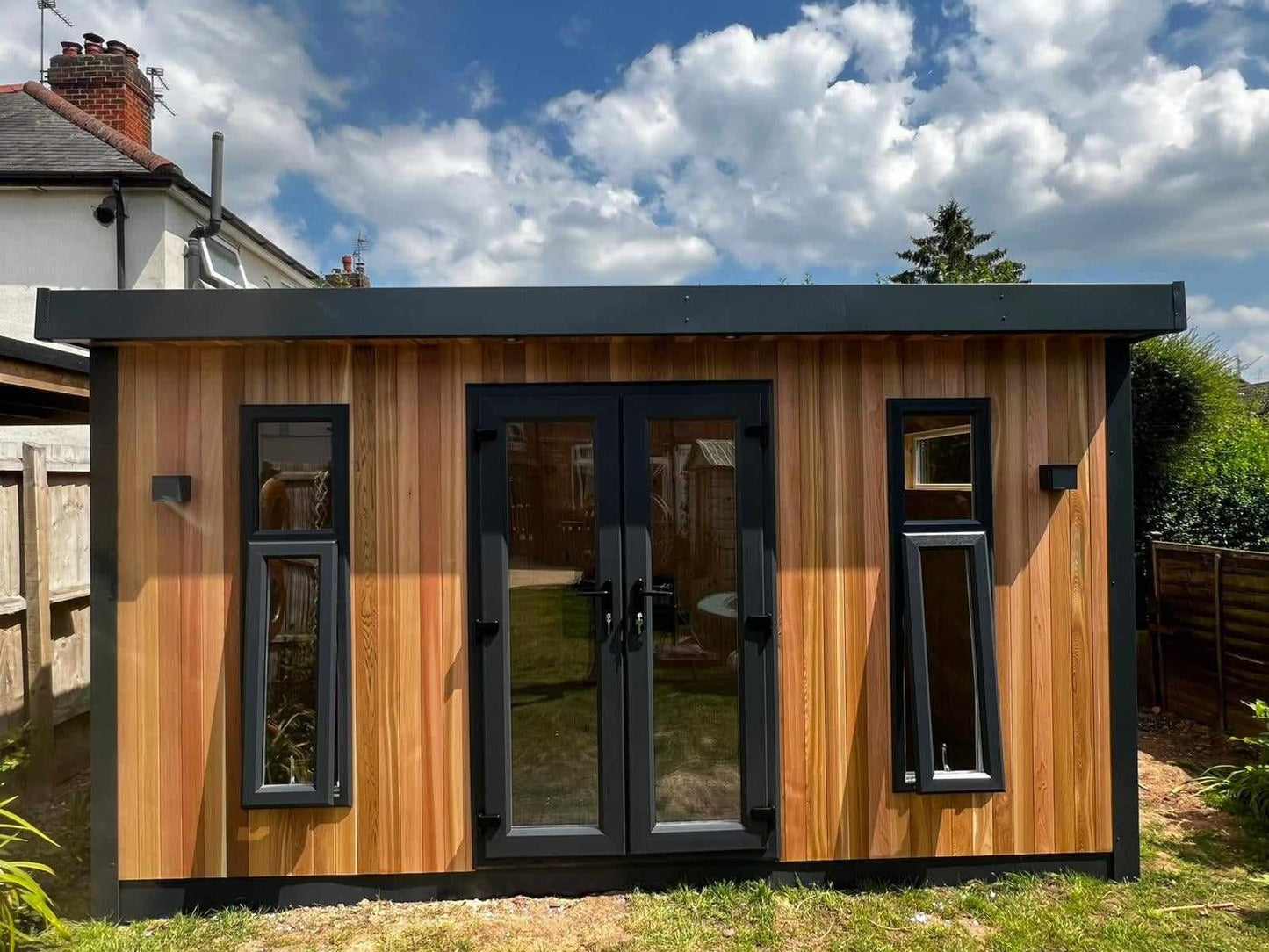 Uberhaus - Pent Style Roof