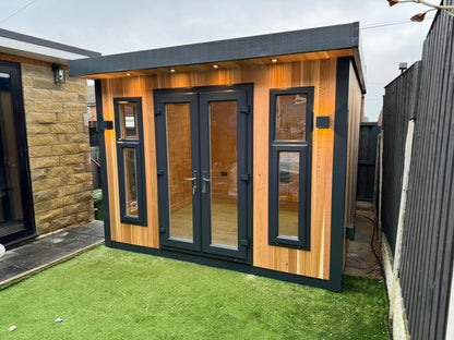 Uberhaus - Pent Style Roof