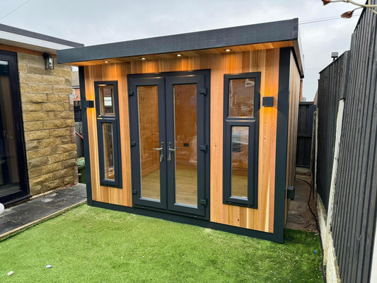 Uberhaus - Pent Style Roof