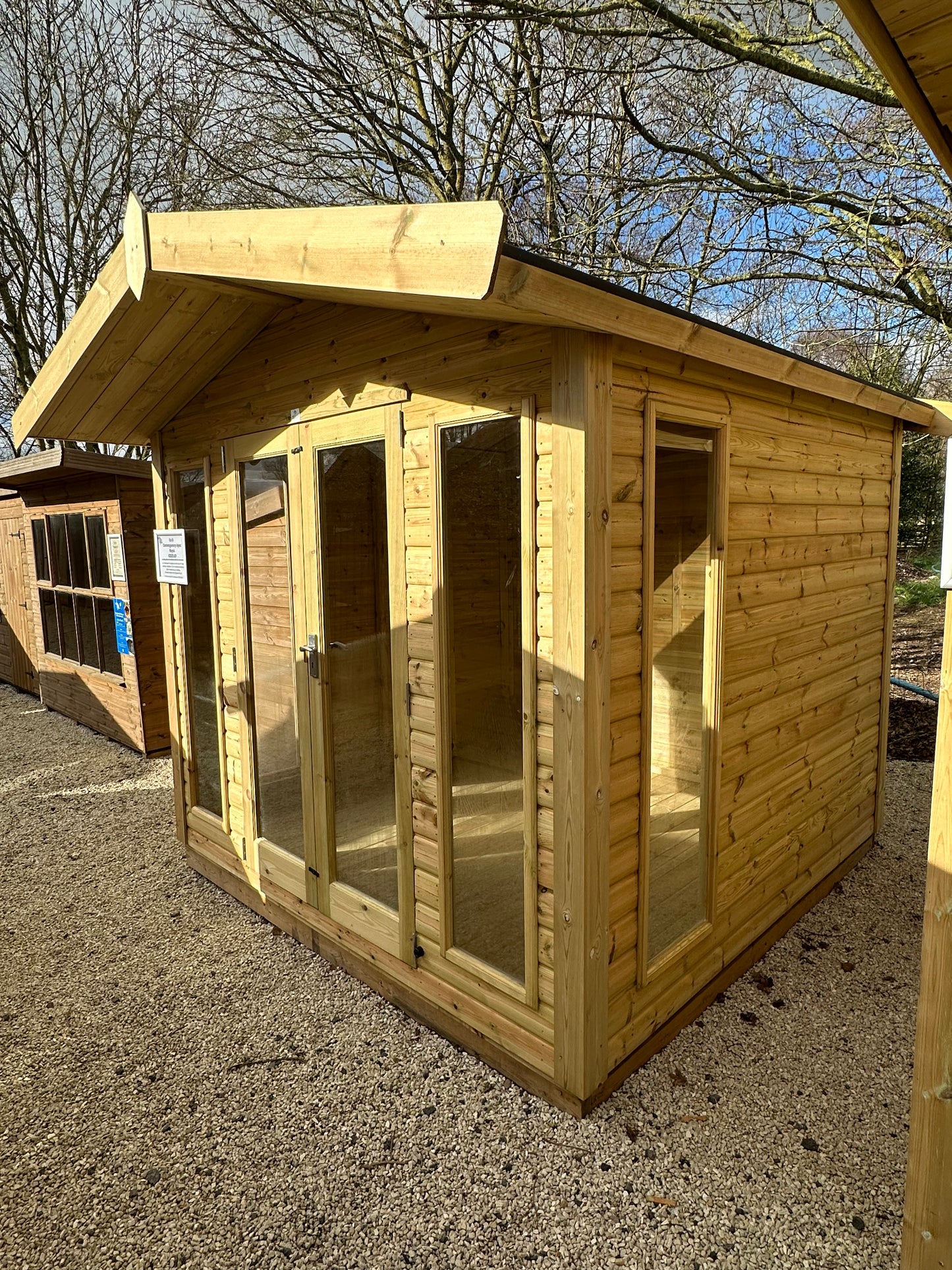 Contemporary Royal Apex Summer House - 16mm Loglap Cladding