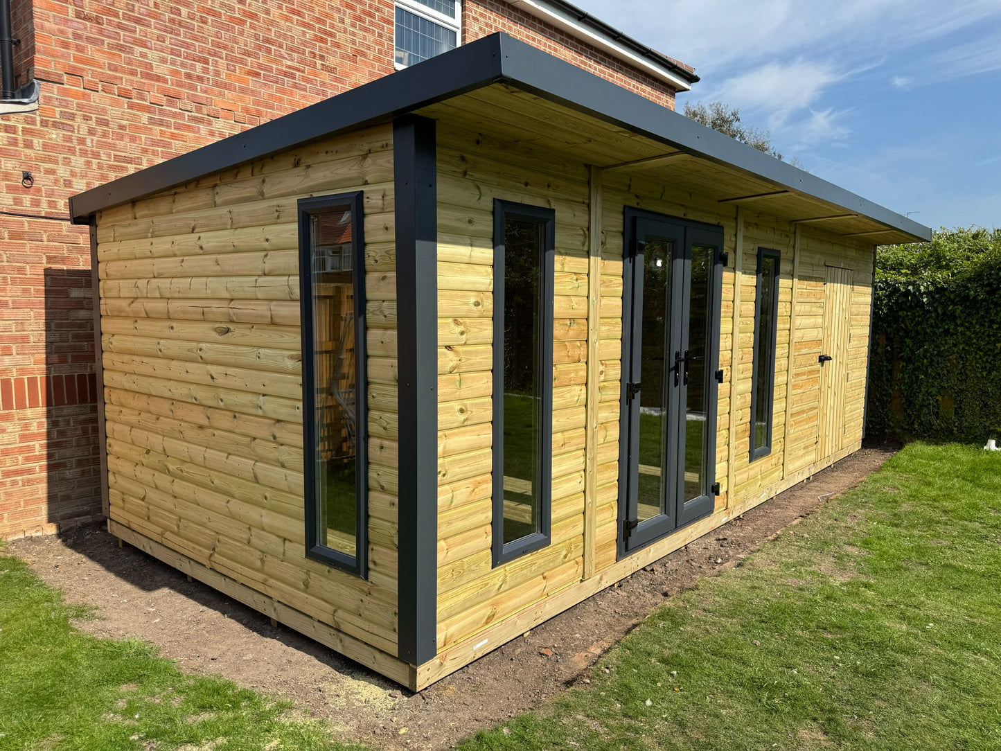 Monarch Combi Garden Room - 16mm Loglap Cladding