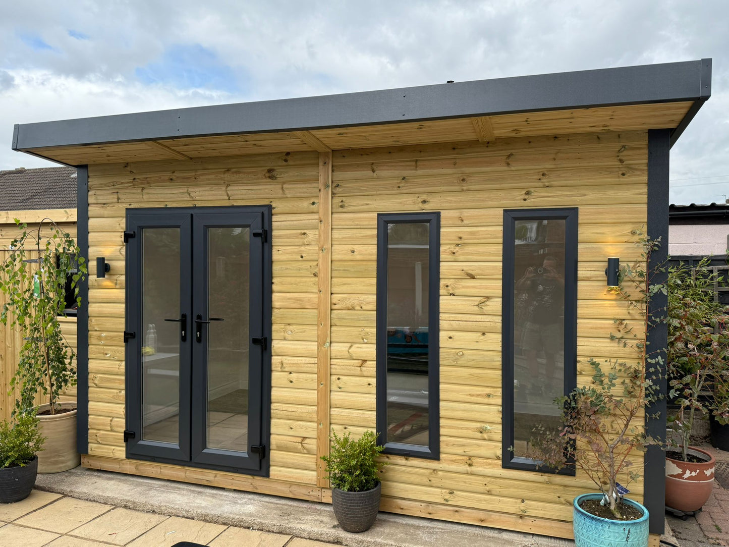 Monarch Garden Room - 16mm Loglap Cladding