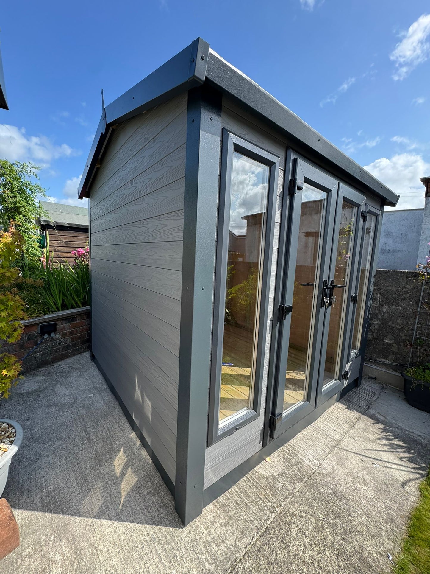 Endura Hawkshead Composite Cottage