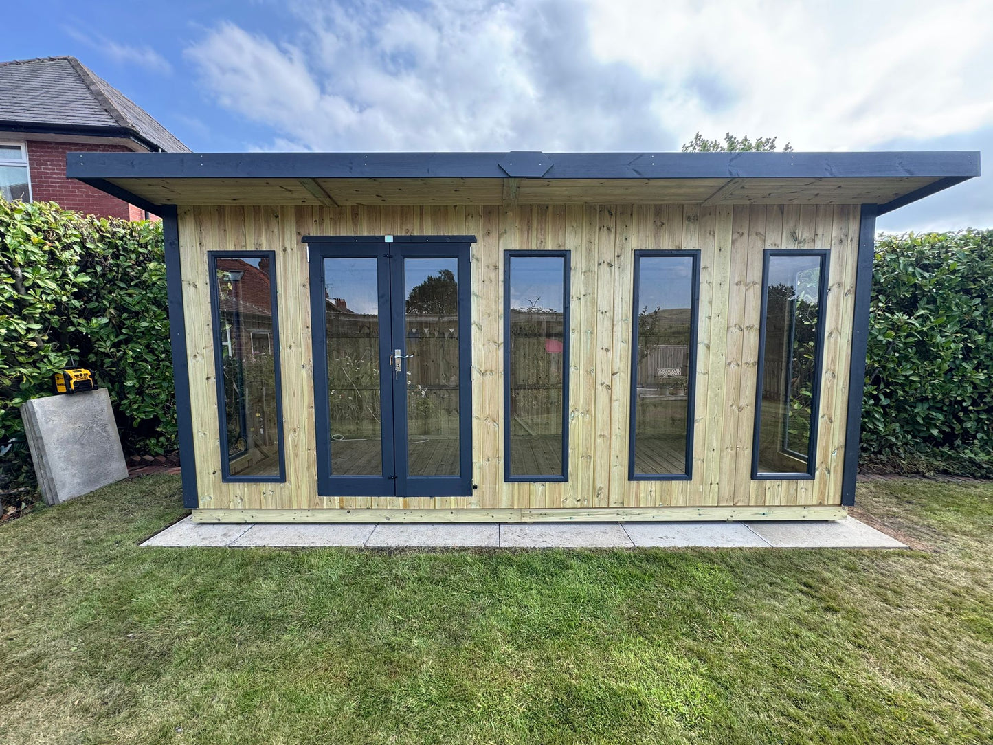 Vertically Cladded - Contemporary Royal Pent  - 12mm Vertical Cladding