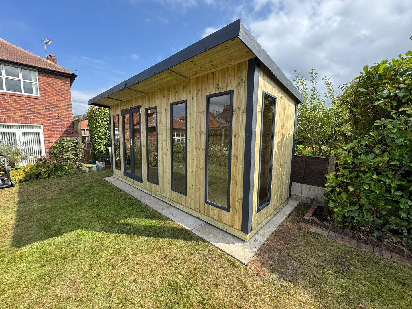 Vertically Cladded - Contemporary Royal Pent  - 12mm Vertical Cladding