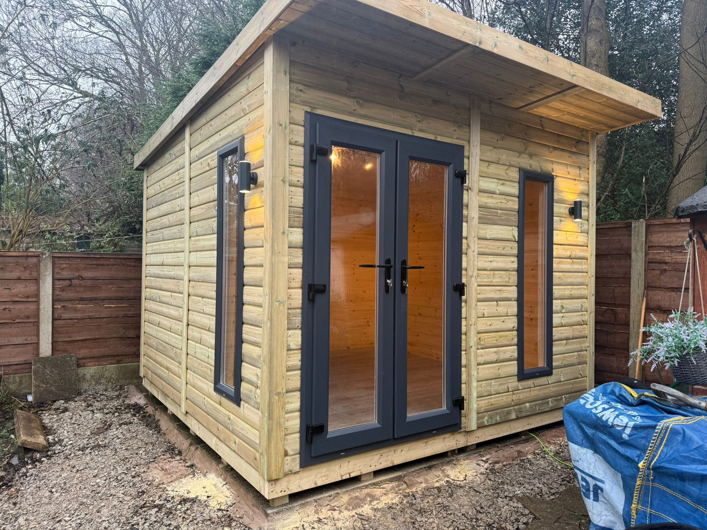 Monarch Garden Room - 16mm Loglap Cladding