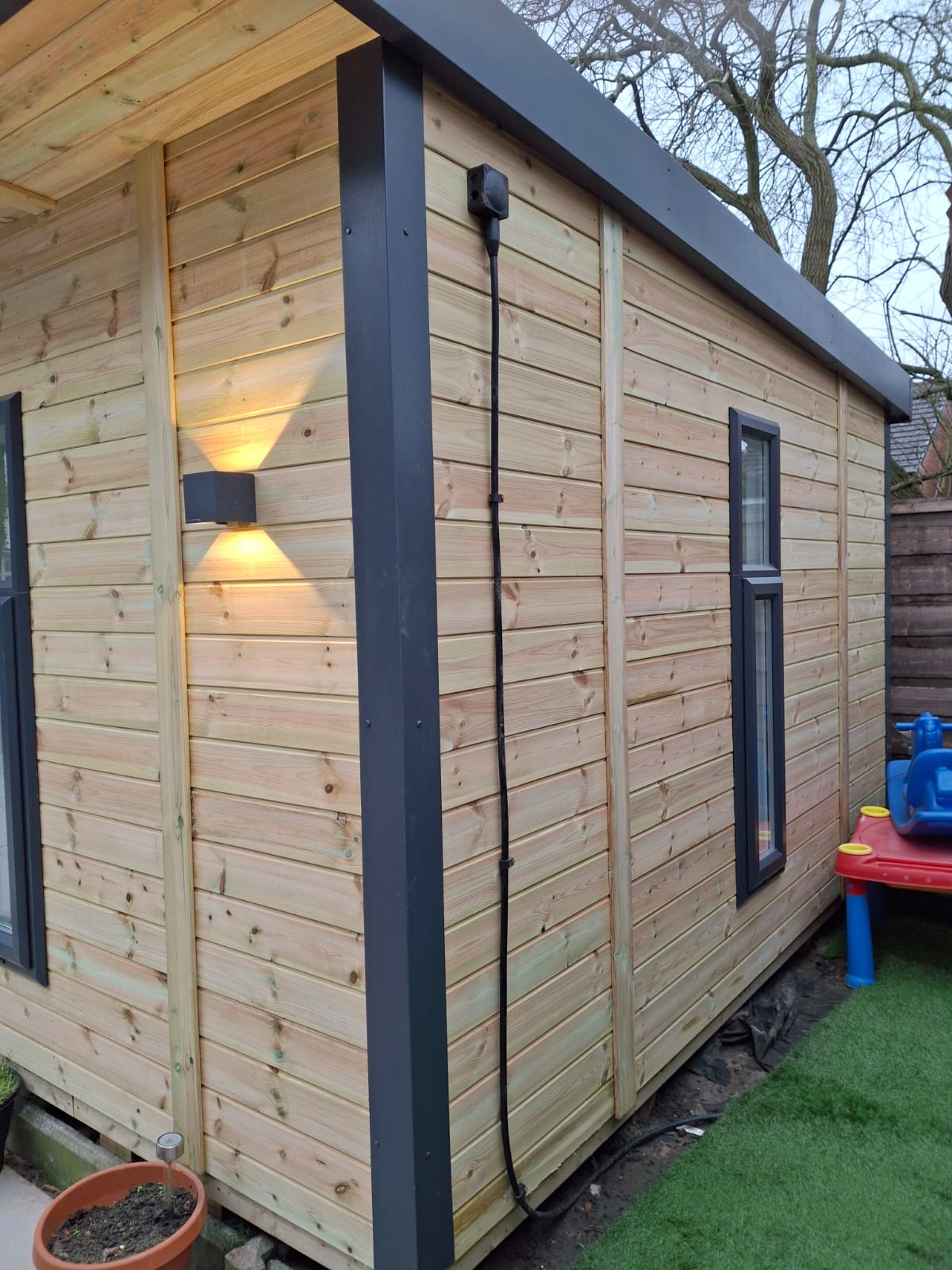 Monarch Garden Room - 16mm Loglap Cladding