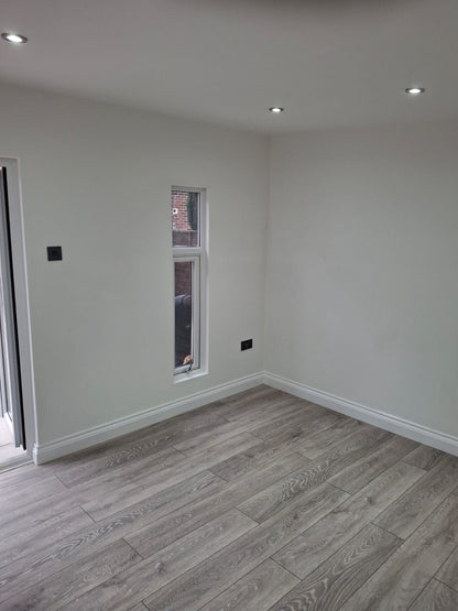 Monarch Garden Room - 16mm Loglap Cladding