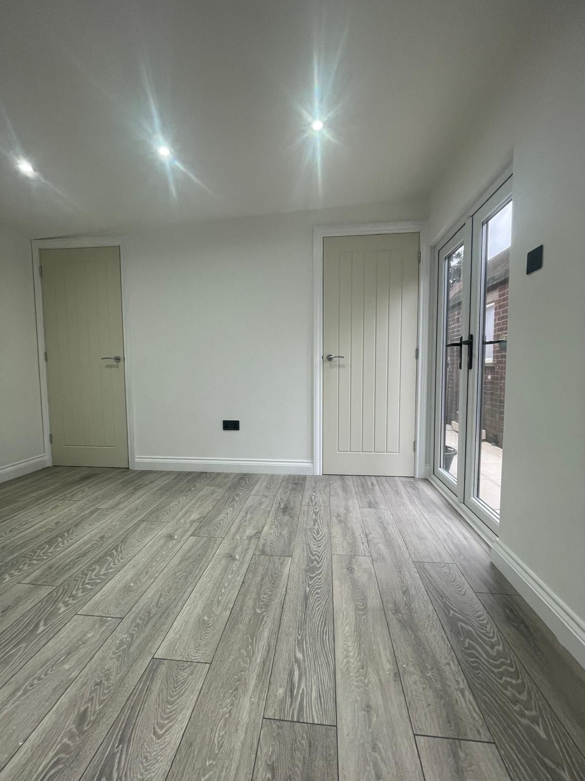 Monarch Garden Room - 16mm Loglap Cladding