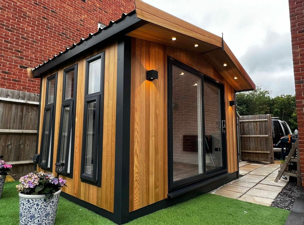 Uberhaus - Apex Style Roof w/metal roof
