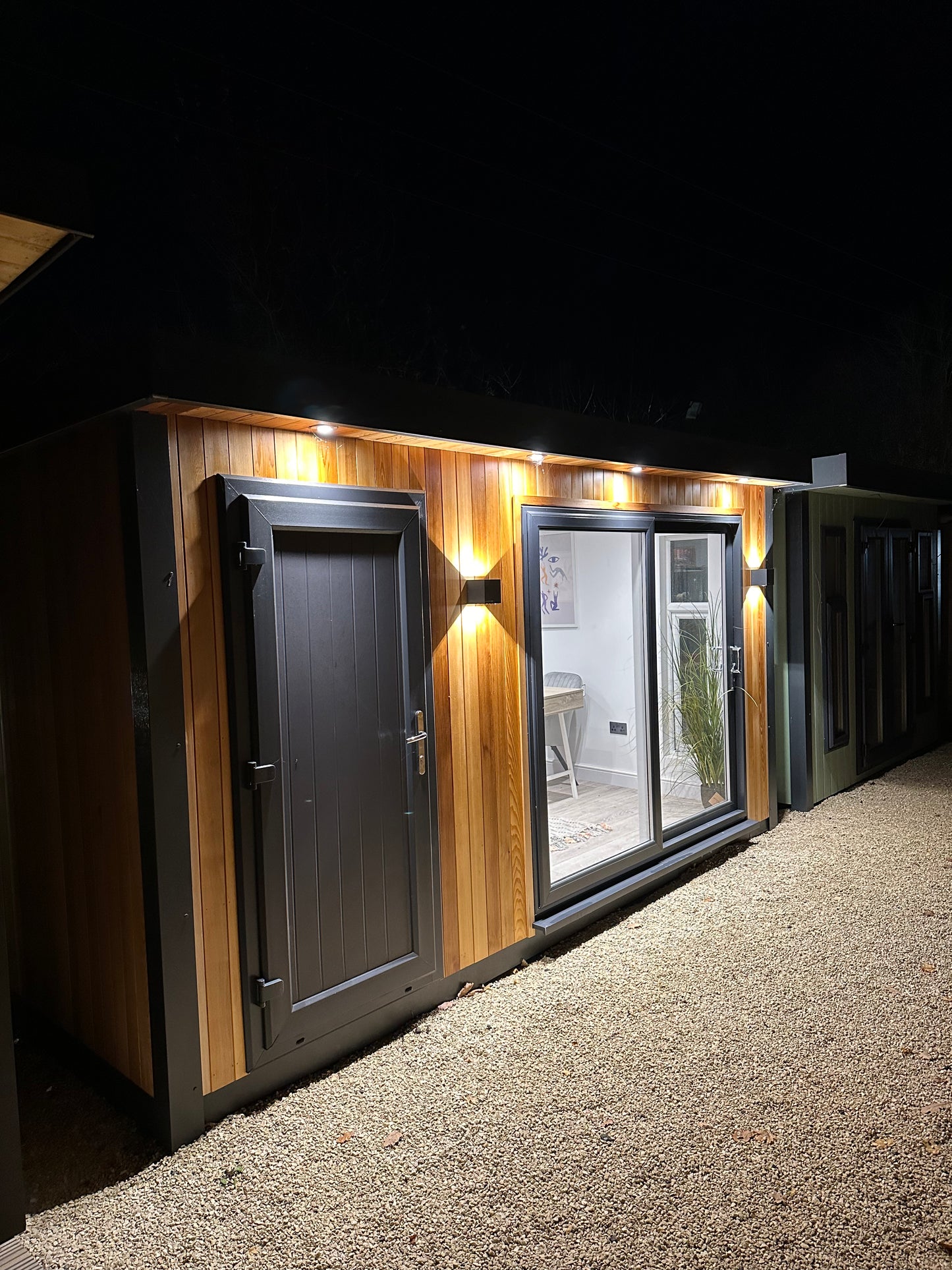 Uberhaus Combi - Pent Style Roof