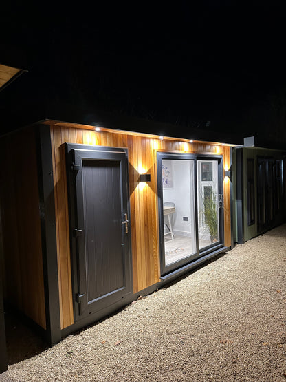 Uberhaus Combi - Pent Style Roof