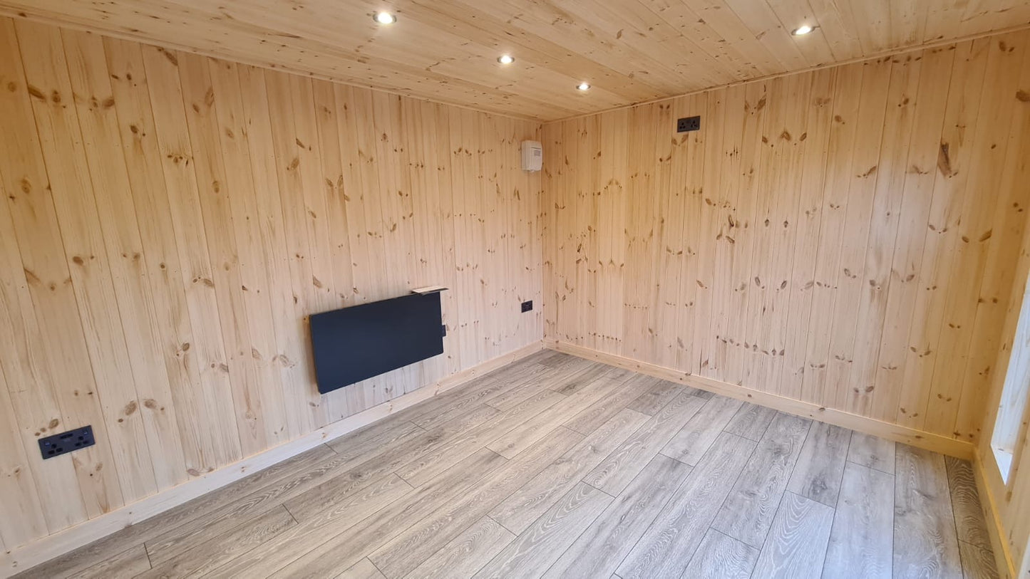 Uberhaus Combi - Pent Style Roof