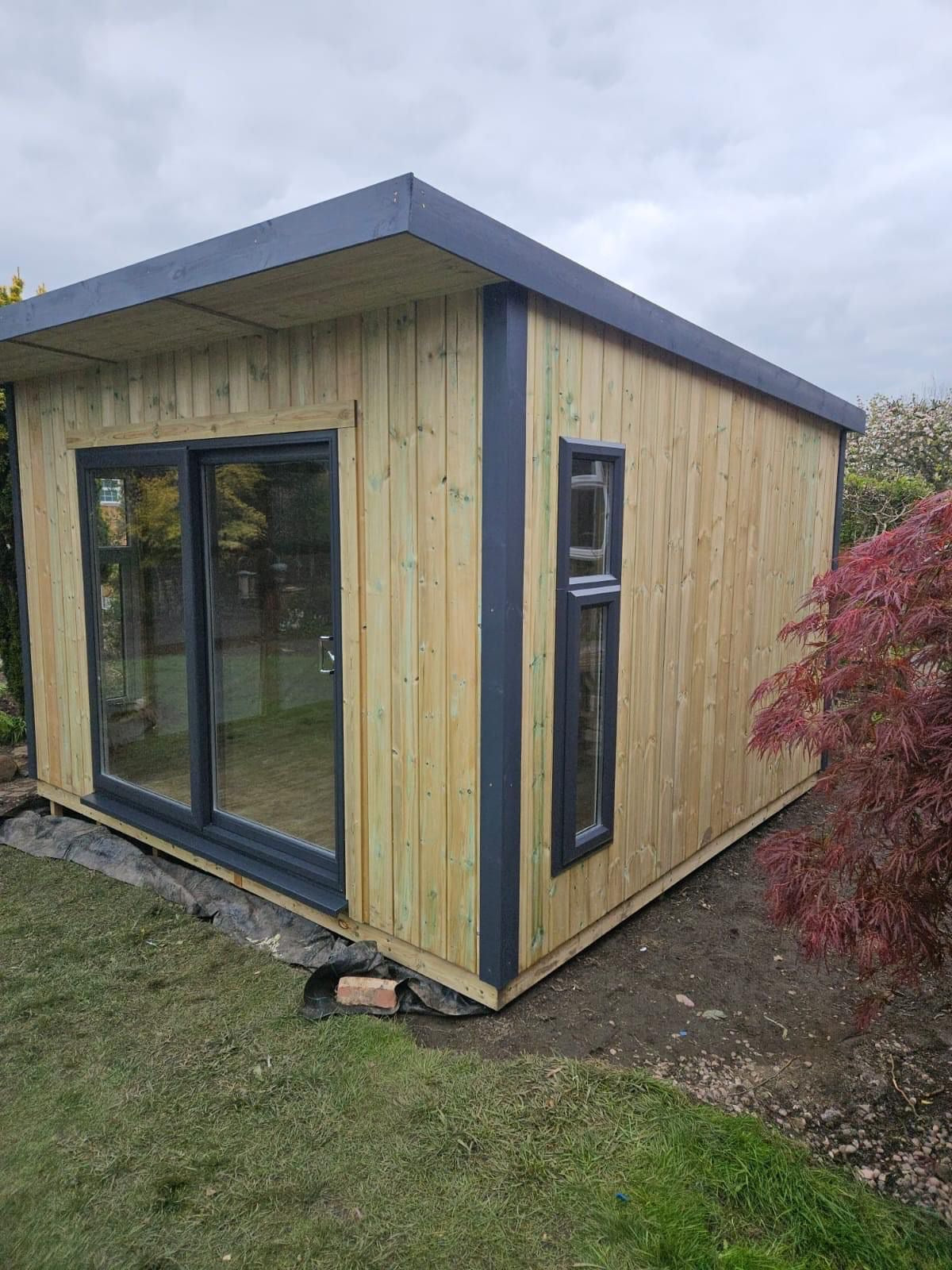 Moderna Vertical Clad Garden Room - 20mm TGV Cladding