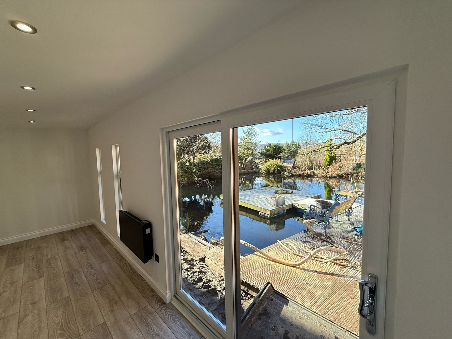 Moderna Vertical Clad Garden Room - 20mm TGV Cladding