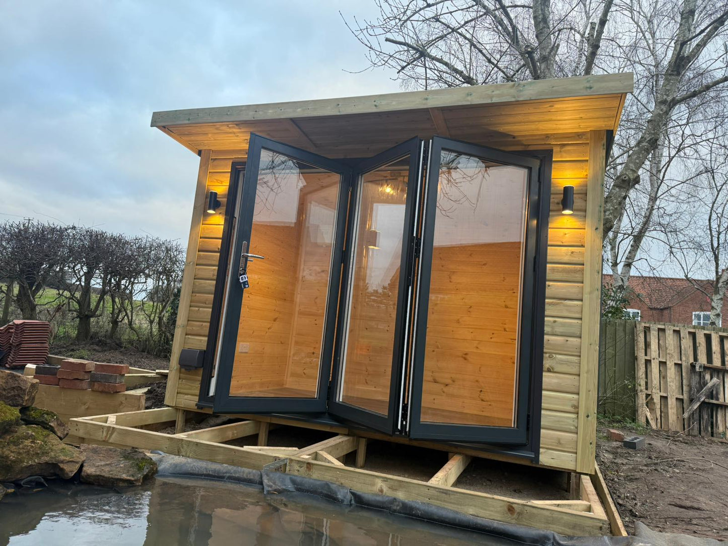 Monarch Garden Room - 16mm Loglap Cladding